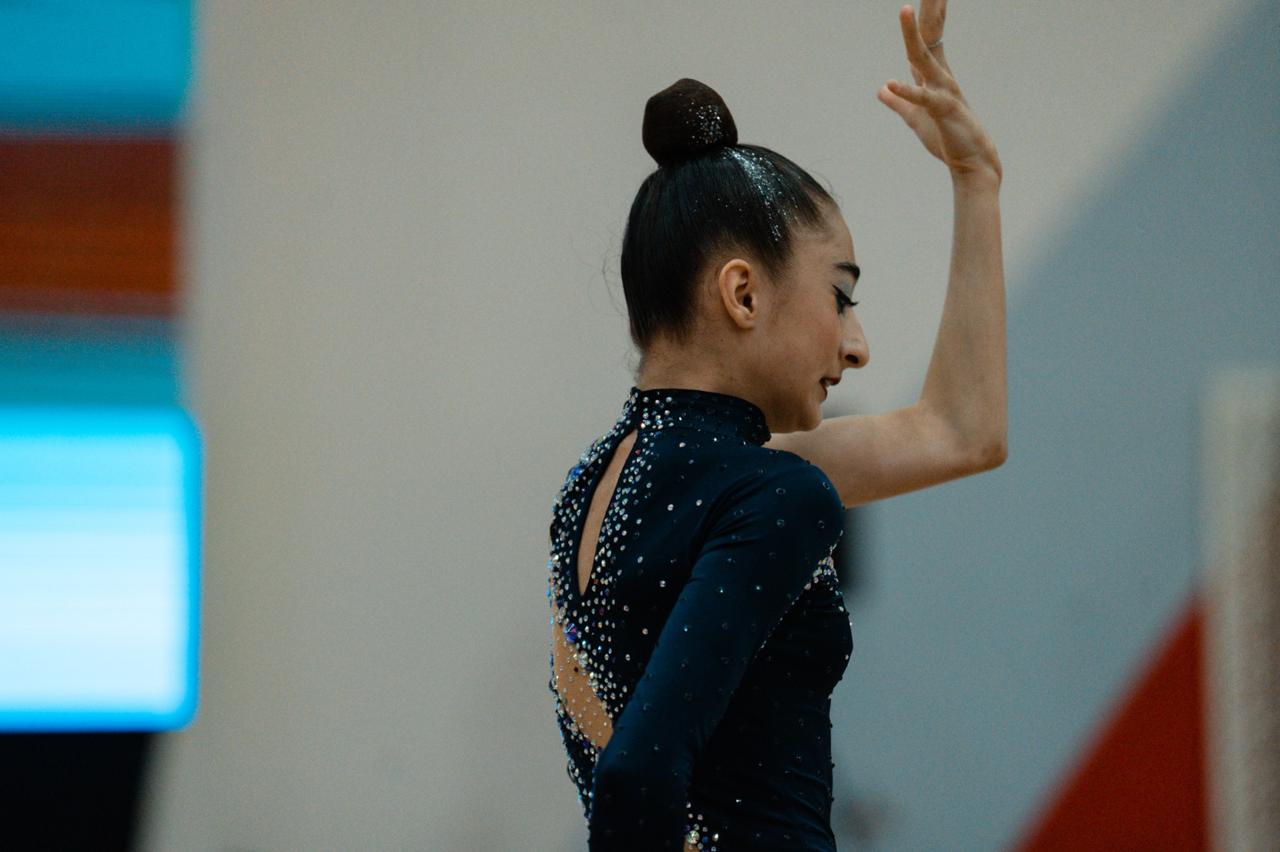 Məktəblilərin Respublika İdman Olimpiadası çərçivəsində bədii gimnastika yarışlarına start verilib (FOTO)