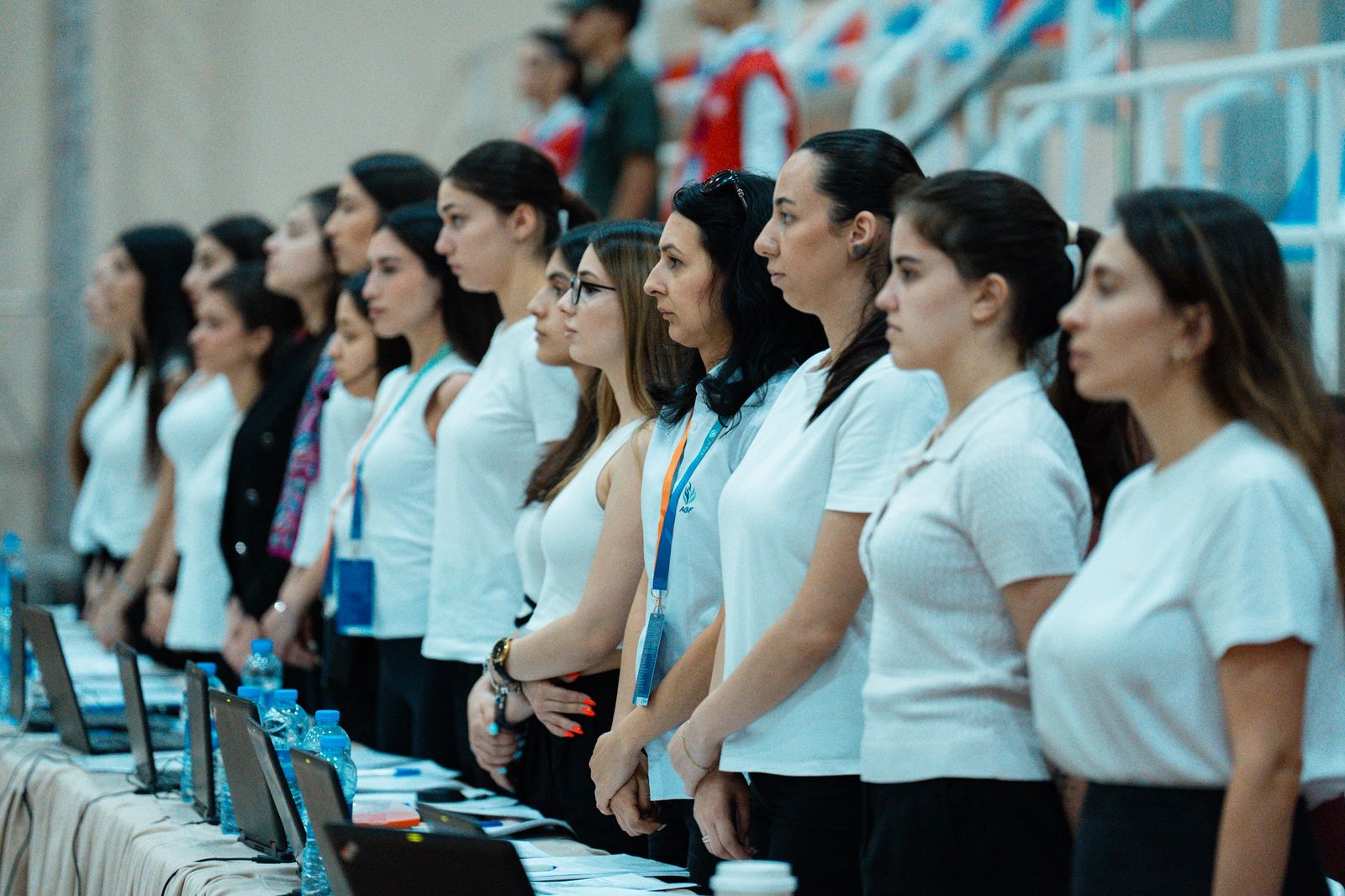 Məktəblilərin Respublika İdman Olimpiadası çərçivəsində bədii gimnastika yarışlarına start verilib (FOTO)