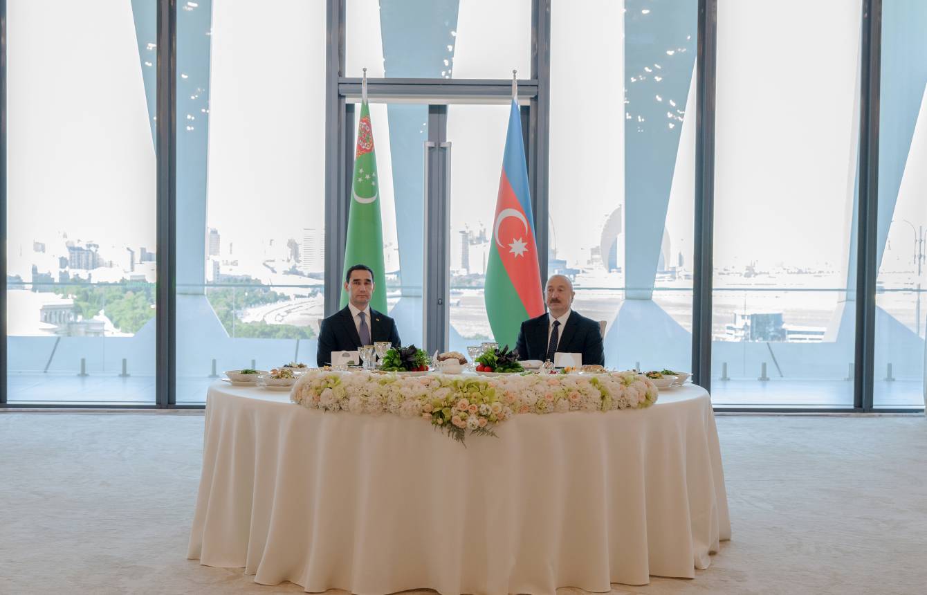 Prezident İlham Əliyevin adından Türkmənistan Prezidentinin şərəfinə dövlət ziyafəti verilib (FOTO/VİDEO)