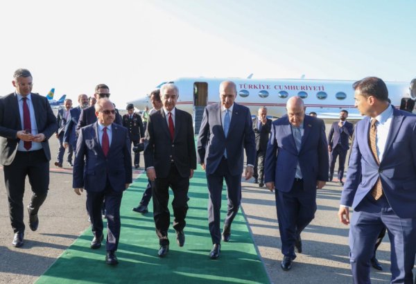 Türkiyə Böyük Millət Məclisinin sədri Azərbaycana səfərə gəlib (FOTO)