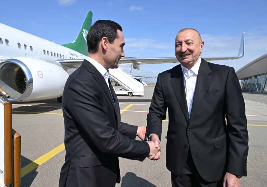 Türkmənistan Prezidenti Sərdar Berdiməhəmmədov Füzuli rayonuna gəlib (FOTO)