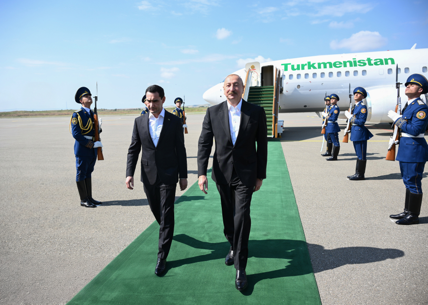 Türkmənistan Prezidenti Sərdar Berdiməhəmmədov Füzuli rayonuna gəlib (FOTO)