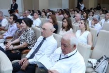AzMİU beynəlxalq elm mərkəzinə çevrilir: 20-dən çox ölkənin nüfuzlu riyaziyyatçıları Bakıda bir araya gəldi (FOTO)