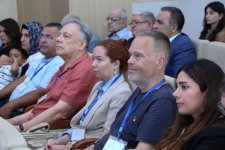 AzMİU beynəlxalq elm mərkəzinə çevrilir: 20-dən çox ölkənin nüfuzlu riyaziyyatçıları Bakıda bir araya gəldi (FOTO)