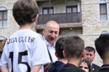 Prezident İlham Əliyev və Prezident Sərdar Berdiməhəmmədov Şuşa şəhərində inşa edilmiş birinci yaşayış kompleksində olublar (FOTO)