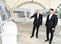 Azərbaycan Prezidenti İlham Əliyev və Türkmənistan Prezidenti Sərdar Berdiməhəmmədov Şuşa məscidində tikinti işlərinin gedişi ilə tanış olublar (FOTO)