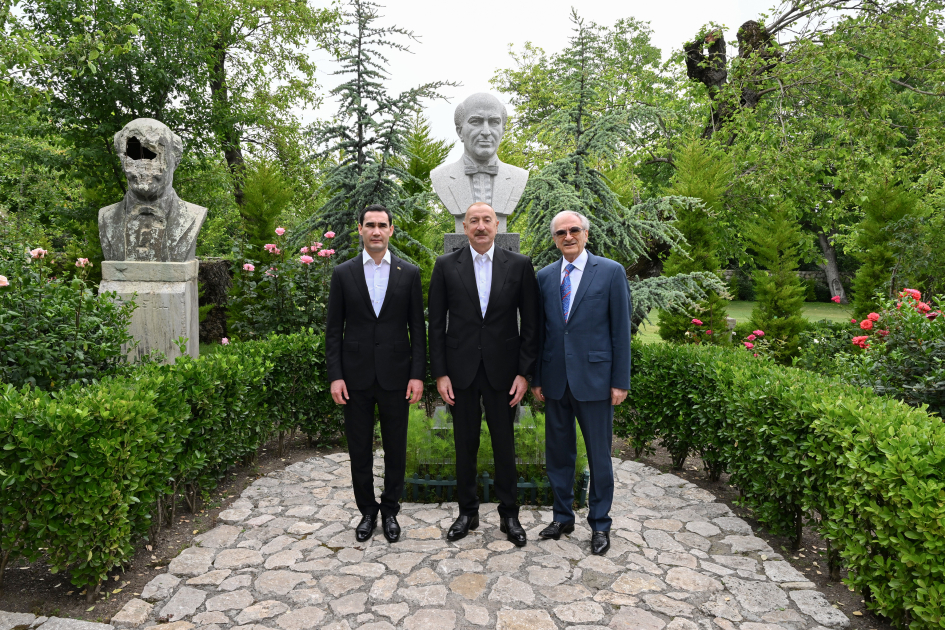 Azərbaycan Prezidenti İlham Əliyev və Türkmənistan Prezidenti Sərdar Berdiməhəmmədov Şuşada Bülbülün ev-muzeyində olublar (FOTO)