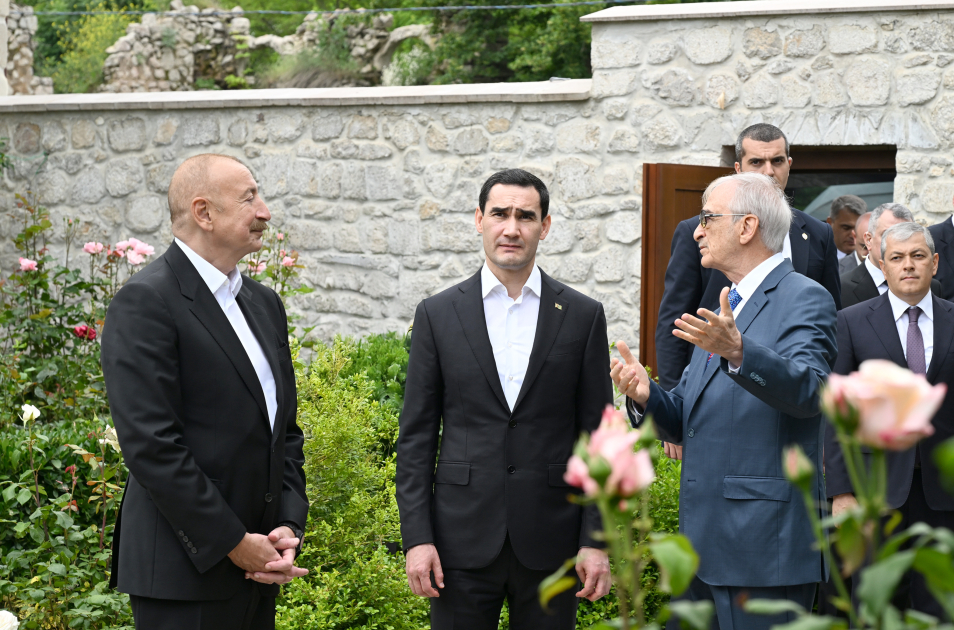 Azərbaycan Prezidenti İlham Əliyev və Türkmənistan Prezidenti Sərdar Berdiməhəmmədov Şuşada Bülbülün ev-muzeyində olublar (FOTO)