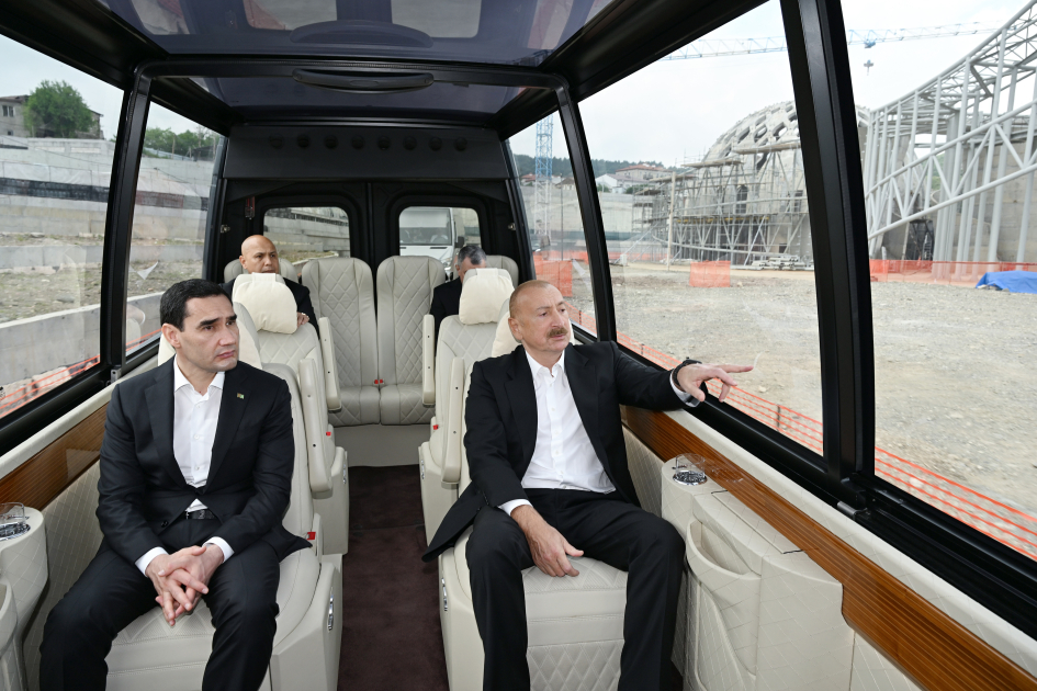 Azərbaycan Prezidenti İlham Əliyev və Türkmənistan Prezidenti Sərdar Berdiməhəmmədov Şuşa məscidində tikinti işlərinin gedişi ilə tanış olublar (FOTO)