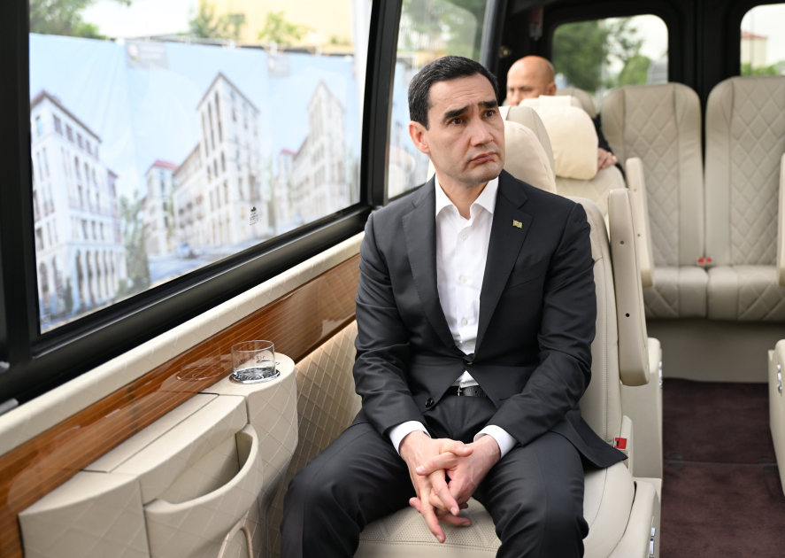 Azərbaycan Prezidenti İlham Əliyev və Türkmənistan Prezidenti Sərdar Berdiməhəmmədov Şuşa məscidində tikinti işlərinin gedişi ilə tanış olublar (FOTO)