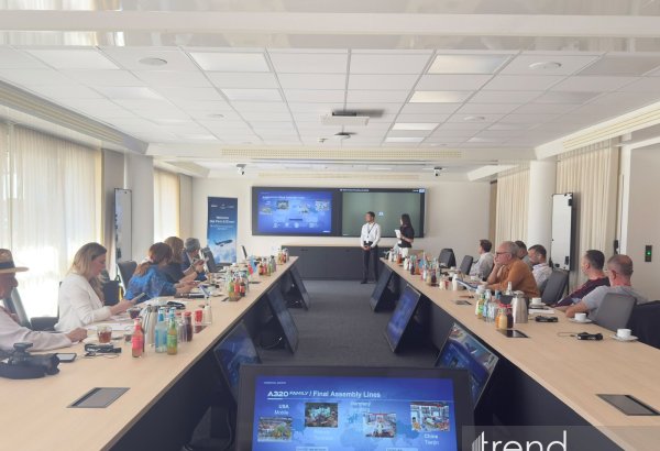 Hamburqda AZAL-ın ilk "A321neo" təyyarəsinin təhvil verilməsi ilə bağlı mediatur keçirilir (FOTO)
