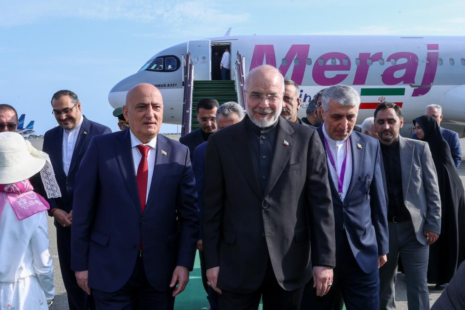 İran İslam Şurası Məclisinin sədri Azərbaycana səfərə gəlib (FOTO)
