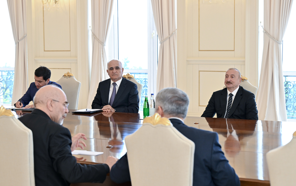 Prezident İlham Əliyev İran İslam Şurası Məclisinin sədrinin başçılıq etdiyi nümayəndə heyətini qəbul edib (FOTO)