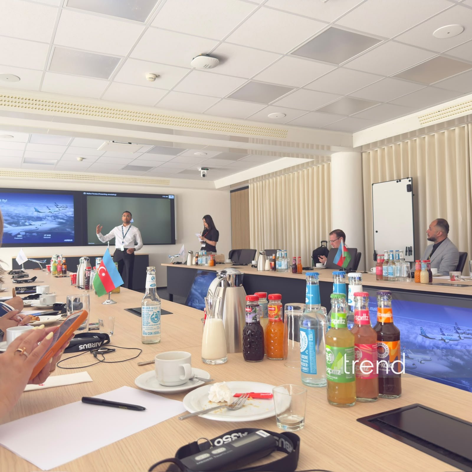 Hamburqda AZAL-ın ilk "A321neo" təyyarəsinin təhvil verilməsi ilə bağlı mediatur keçirilir (FOTO)