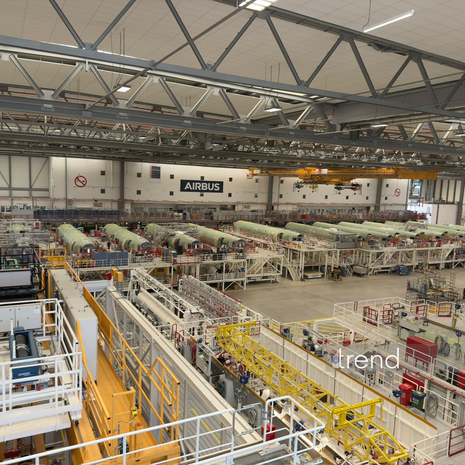 Azərbaycanlı jurnalistlər Hamburqda "Airbus"un istehsal gücləri ilə tanış olublar (FOTO)