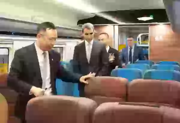 ADY Çin şirkətlərindən yeni sərnişin qatarları və vaqonları almağı planlaşdırır (FOTO)