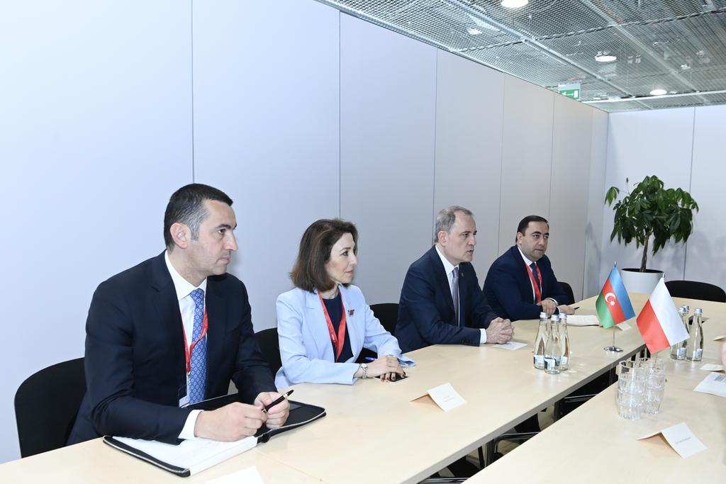 Azərbaycan-Polşa münasibətlərinin inkişaf perspektivləri müzakirə olunub (FOTO) (YENİLƏNİB)