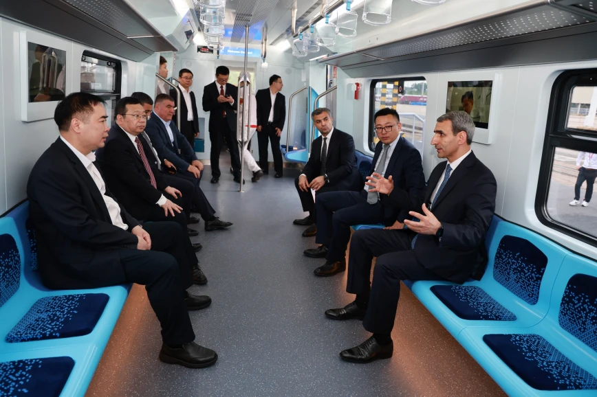 ADY Çin şirkətlərindən yeni sərnişin qatarları və vaqonları almağı planlaşdırır (FOTO)