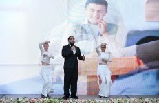 Heydər Əliyev Fondunun vitse-prezidenti Leyla Əliyeva “Qızların təhsilinə dəstək” layihəsinin II Məzun Günündə iştirak edib (FOTO)