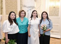 Heydər Əliyev Fondunun vitse-prezidenti Leyla Əliyeva “Qızların təhsilinə dəstək” layihəsinin II Məzun Günündə iştirak edib (FOTO)