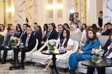 Heydər Əliyev Fondunun vitse-prezidenti Leyla Əliyeva “Qızların təhsilinə dəstək” layihəsinin II Məzun Günündə iştirak edib (FOTO)