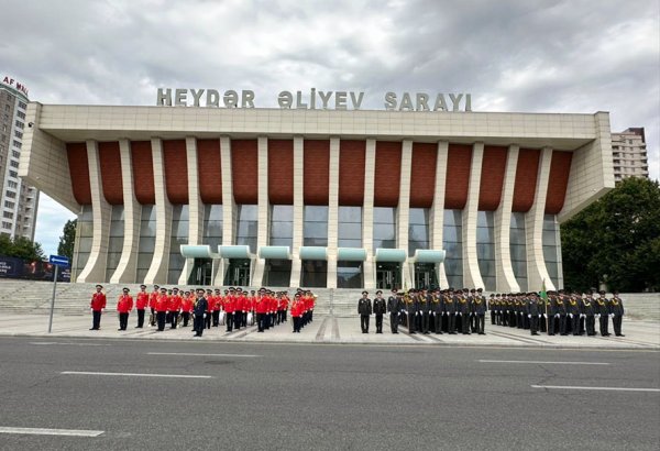 Silahlı Qüvvələr Günündə hərbi qulluqçuların yürüşləri təşkil olunub (FOTO)