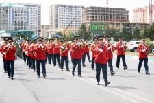 Silahlı Qüvvələr Günündə hərbi qulluqçuların yürüşləri təşkil olunub (FOTO)
