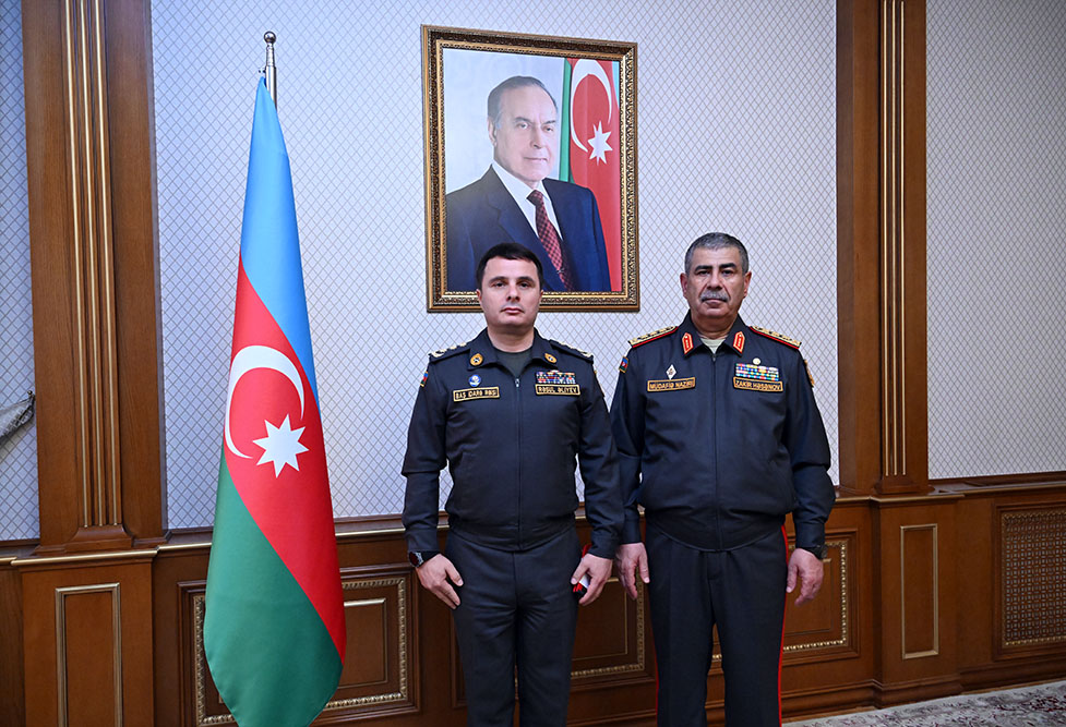 Müdafiə Nazirliyinin hərbi qulluqçularına ali hərbi rütbələr təqdim edilib (FOTO)
