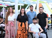 Leyla Əliyeva və Arzu Əliyeva “CandyFest” yay festivalını ziyarət edib və “Sehrli mirvari” su sirki şousunu izləyiblər (FOTO)