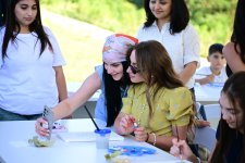 Leyla Əliyeva və Alona Əliyeva Xeyirxahlıq Festivalında iştirak ediblər (FOTO)