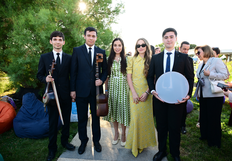 Leyla Əliyeva və Alona Əliyeva Xeyirxahlıq Festivalında iştirak ediblər (FOTO)