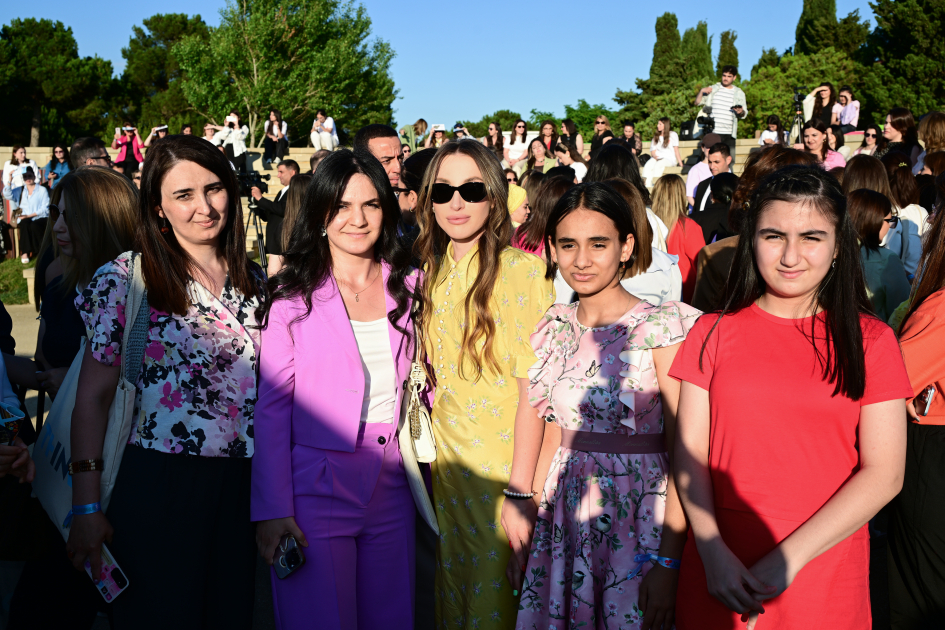 Leyla Əliyeva və Alona Əliyeva Xeyirxahlıq Festivalında iştirak ediblər (FOTO)
