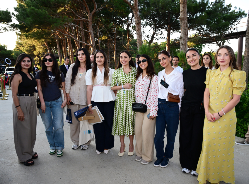 Leyla Əliyeva və Alona Əliyeva Xeyirxahlıq Festivalında iştirak ediblər (FOTO)