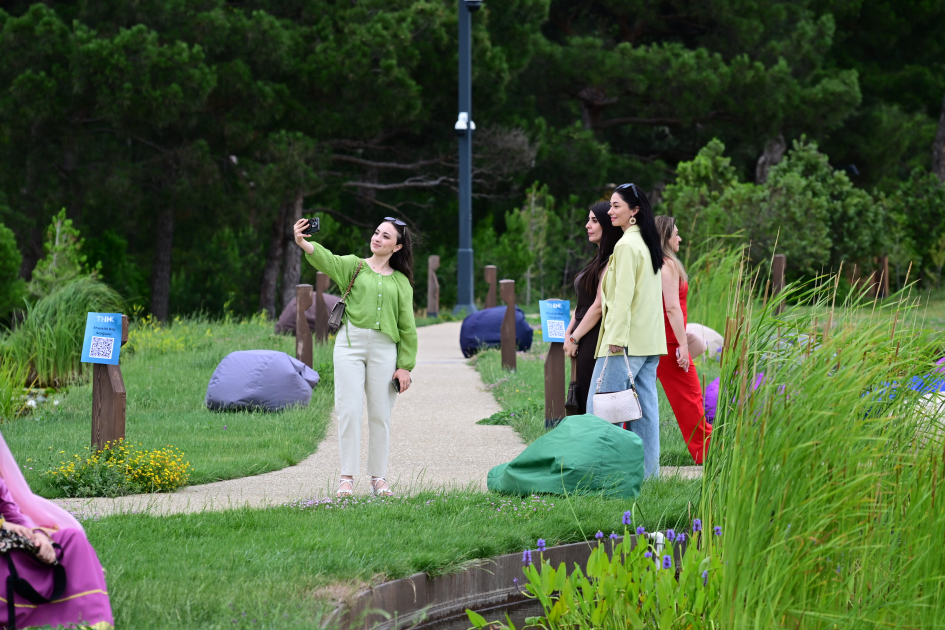 Leyla Əliyeva və Alona Əliyeva Xeyirxahlıq Festivalında iştirak ediblər (FOTO)