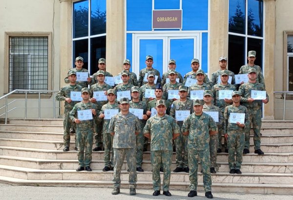 İriçaplı pulemyot heyətinin hazırlıq kursunun buraxılış mərasimi olub (FOTO)