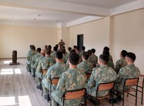 İriçaplı pulemyot heyətinin hazırlıq kursunun buraxılış mərasimi olub (FOTO)