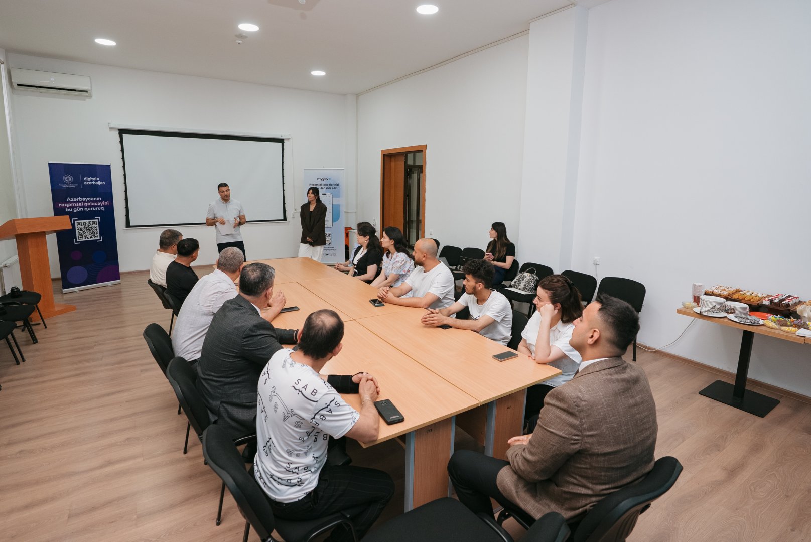 Gəncədə “mygov” istifadəçilərinin təklif və rəyləri dinlənilib (FOTO)