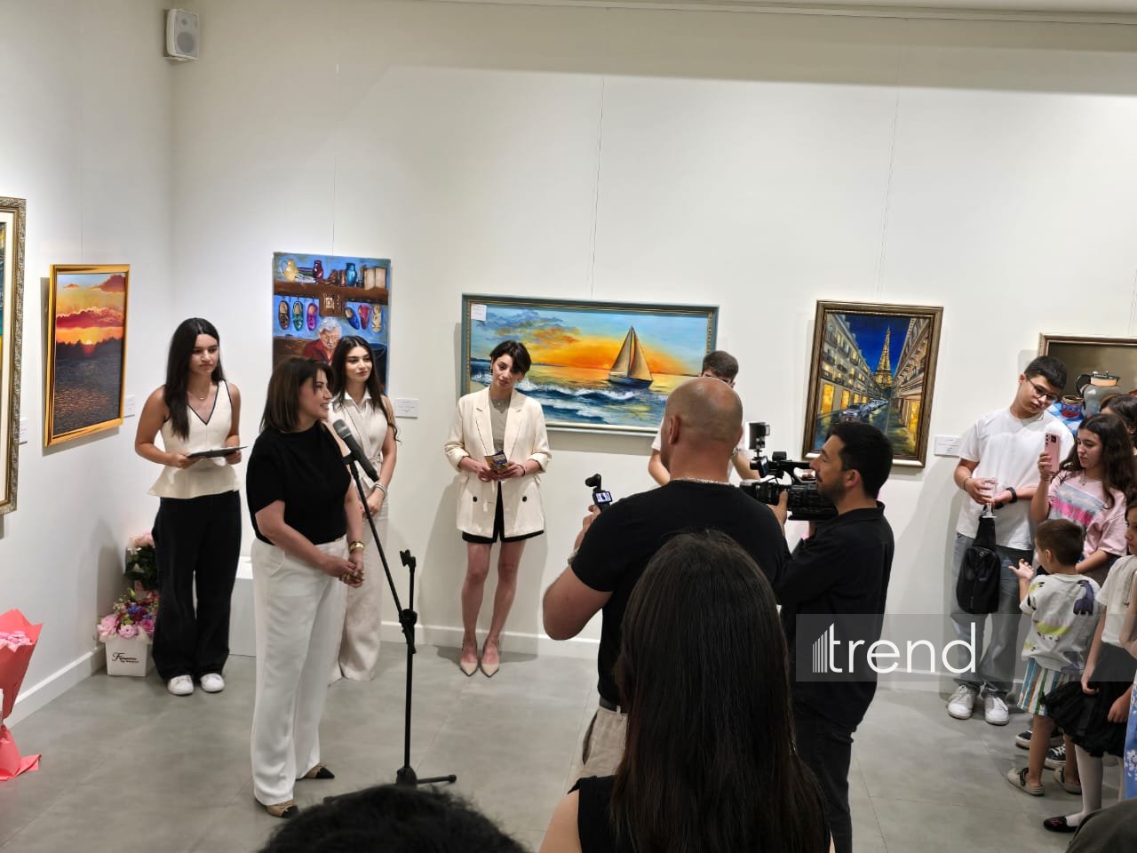 Bakıda Gülnar İncəsənət Studiyasının rəngarəng "Fərqli Baxışlar" sərgisi açılıb (FOTO)
