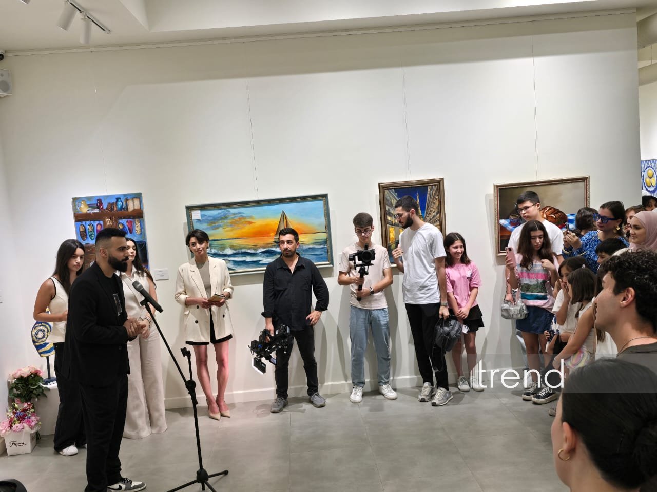 Bakıda Gülnar İncəsənət Studiyasının rəngarəng "Fərqli Baxışlar" sərgisi açılıb (FOTO)