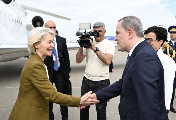 Avropa Komissiyasının Prezidenti Azərbaycana səfərə gəlib (FOTO)