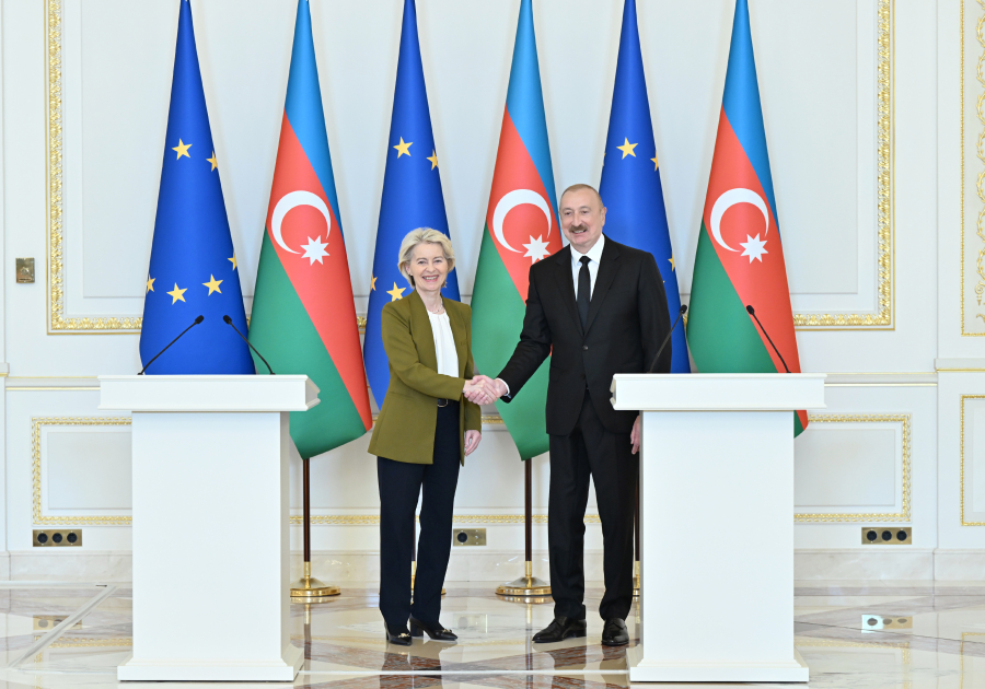 Prezident İlham Əliyev və Avropa Komissiyasının Prezidenti mətbuata bəyanatlarla çıxış ediblər (FOTO/VİDEO) (YENİLƏNİB)