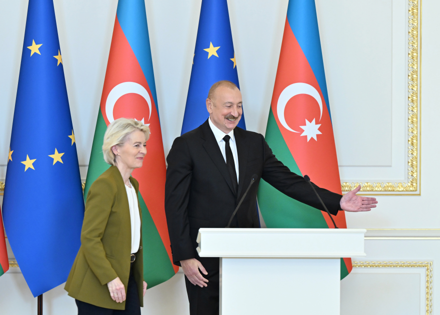 Prezident İlham Əliyev və Avropa Komissiyasının Prezidenti mətbuata bəyanatlarla çıxış ediblər (FOTO/VİDEO) (YENİLƏNİB)