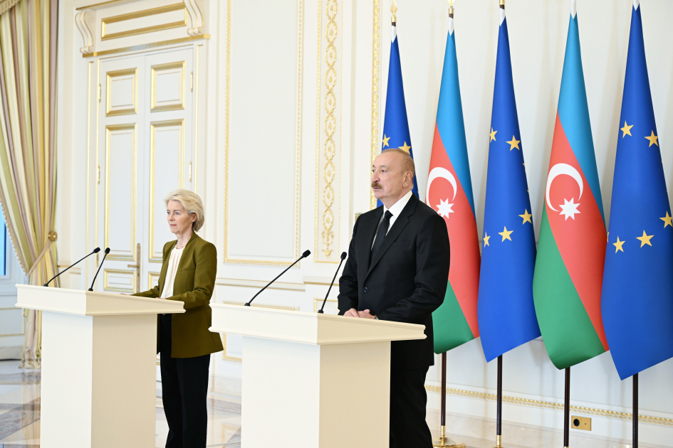 Prezident İlham Əliyev və Avropa Komissiyasının Prezidenti mətbuata bəyanatlarla çıxış ediblər (FOTO/VİDEO) (YENİLƏNİB)