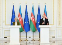 Prezident İlham Əliyev və Avropa Komissiyasının Prezidenti mətbuata bəyanatlarla çıxış ediblər (FOTO/VİDEO) (YENİLƏNİB)