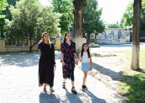 Heydər Əliyev Fondunun vitse-prezidenti Leyla Əliyeva Şəki şəhərindəki Məhəmməd Füzuli adına parkda görülən işlərlə tanış olub (FOTO)