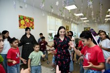 Heydər Əliyev Fondunun vitse-prezidenti Leyla Əliyeva Şəkidə Uşaq evi sosial xidmət müəssisəsinin sakinləri ilə görüşüb (FOTO)