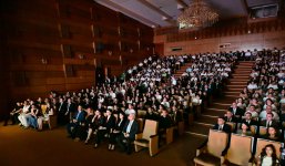 Heydər Əliyev Fondunun vitse-prezidenti Leyla Əliyeva “Onlardan biri: Emil” adlı anım tədbirində iştirak edib (FOTO)