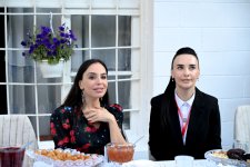 Heydər Əliyev Fondunun vitse-prezidenti Leyla Əliyeva “Onlardan biri: Emil” adlı anım tədbirində iştirak edib (FOTO)