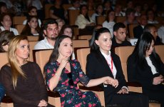 Heydər Əliyev Fondunun vitse-prezidenti Leyla Əliyeva “Onlardan biri: Emil” adlı anım tədbirində iştirak edib (FOTO)