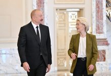 Prezident İlham Əliyevin Avropa Komissiyasının Prezidenti ilə təkbətək görüşü olub (FOTO)